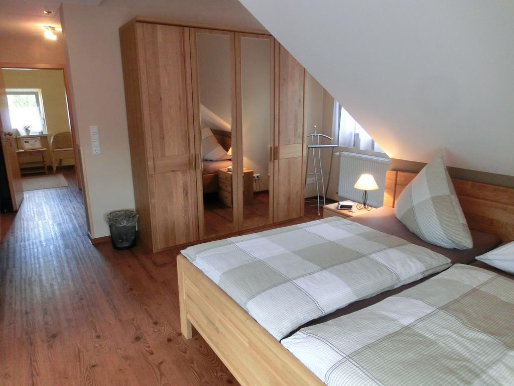 Bed and Breakfast Ferienweingut Hirschen Schulstrasse Burg  Pokój zdjęcie